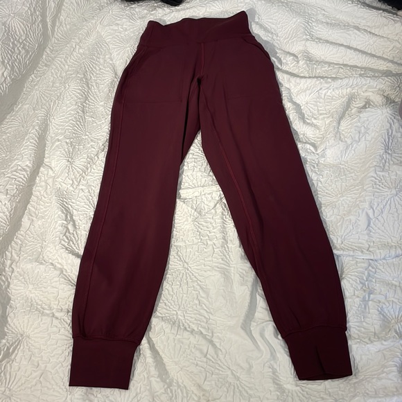 LULULEMON ALIGN JOGGER Size US 2 (Cassis) perfect condition - Picture 8 of 9